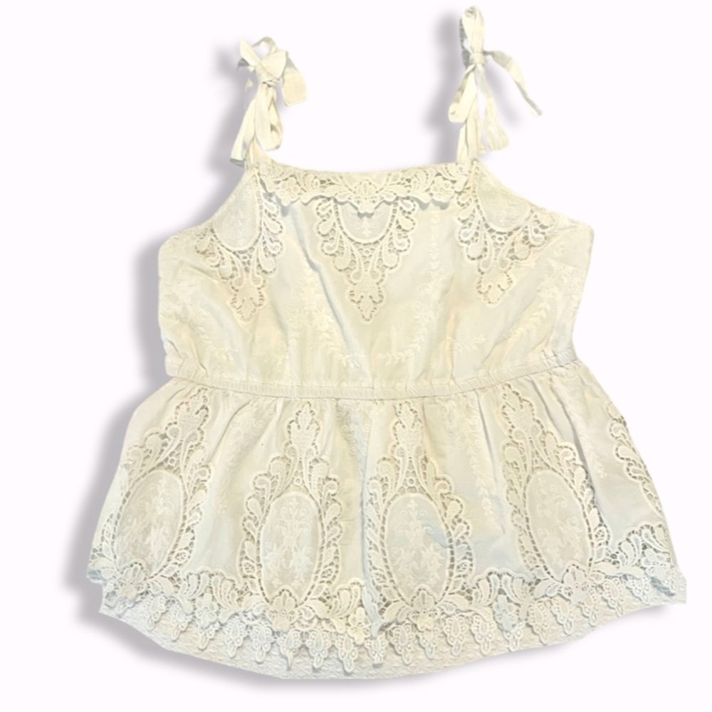 BB Dakota Eyelet Sleeveless top with bow straps Size M